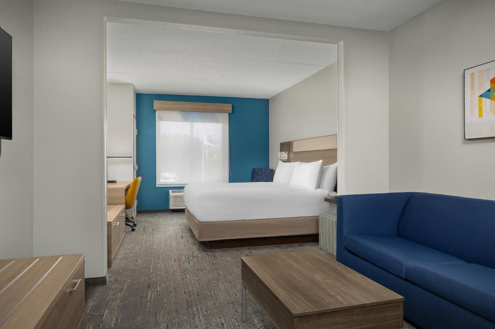 Holiday Inn Express Hotel & Suites Greensboro - Airport Area By Ihg Buitenkant foto