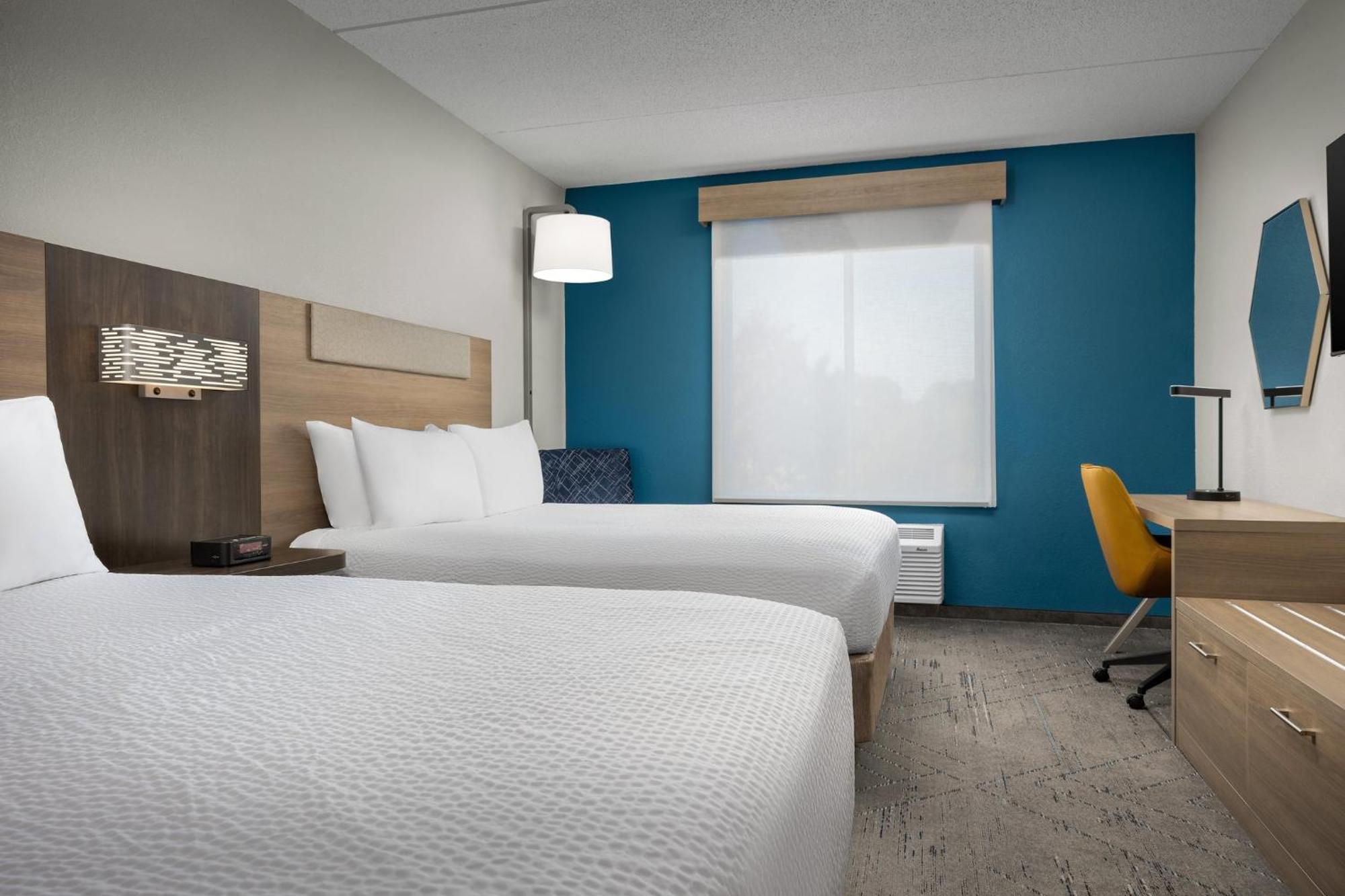 Holiday Inn Express Hotel & Suites Greensboro - Airport Area By Ihg Buitenkant foto