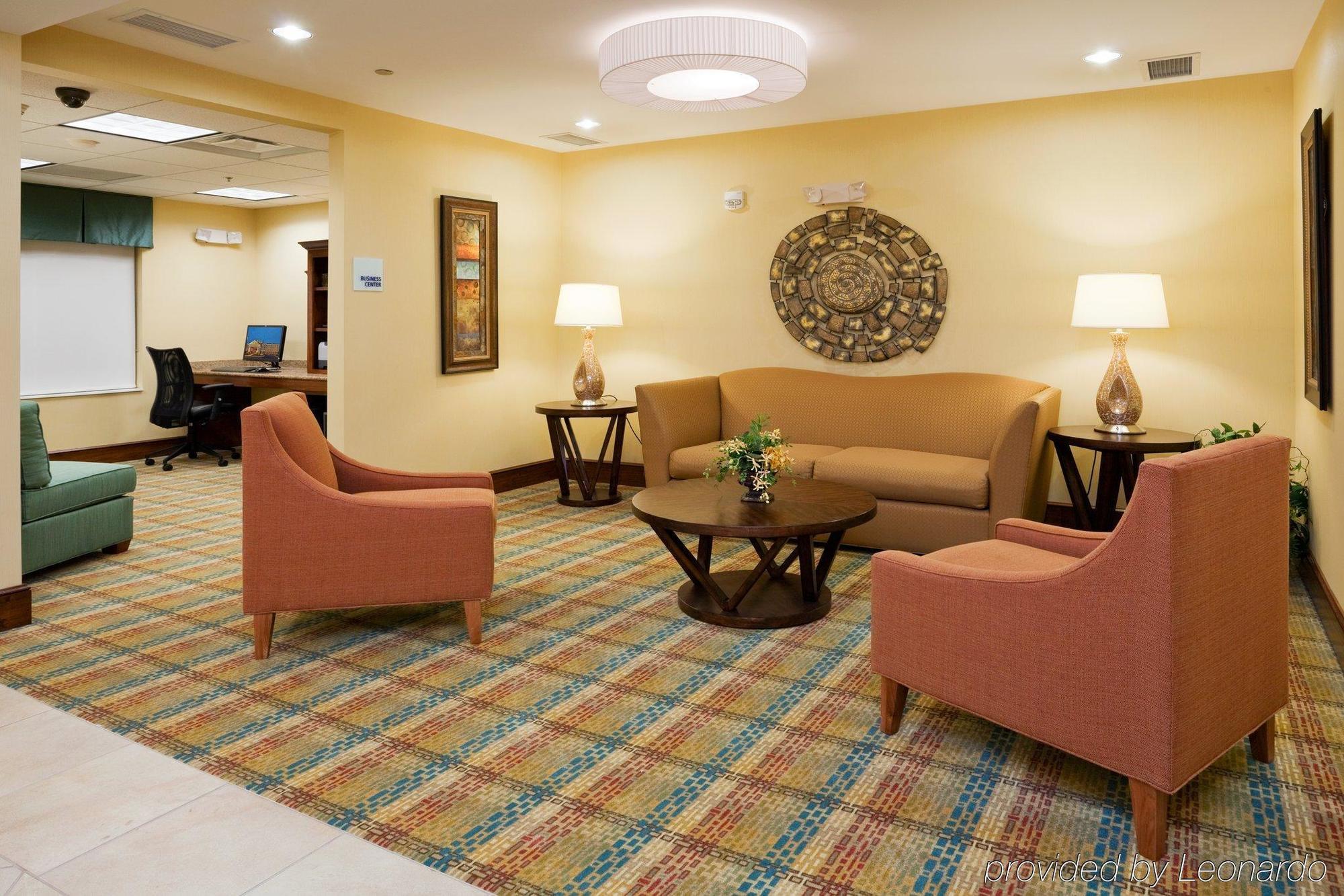 Holiday Inn Express Hotel & Suites Greensboro - Airport Area By Ihg Buitenkant foto