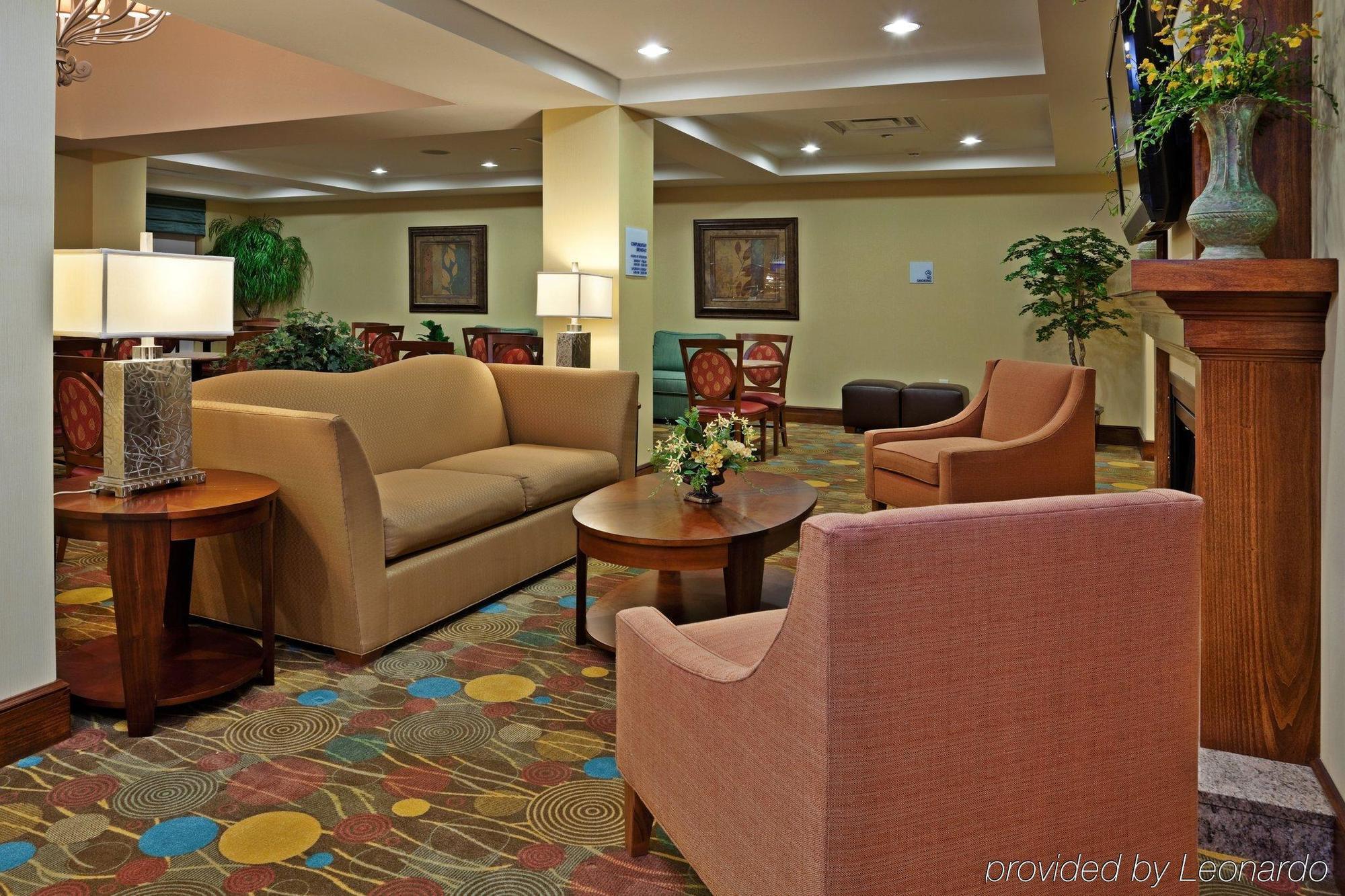 Holiday Inn Express Hotel & Suites Greensboro - Airport Area By Ihg Buitenkant foto