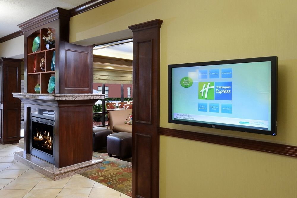 Holiday Inn Express Hotel & Suites Greensboro - Airport Area By Ihg Buitenkant foto